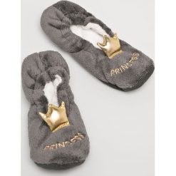 Esotiq - Kapcie. Szare kapcie damskie marki Esotiq, z materiału. W wyprzedaży za 49,90 zł.