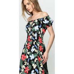 Czarna Sukienka Single Day. Czarne sukienki letnie marki Born2be, xl, oversize. Za 49,99 zł.