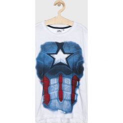 Blukids - T-shirt dziecięcy Avengers 140-170 cm. Białe t-shirty chłopięce Blukids, z nadrukiem, z bawełny, bez rękawów. W wyprzedaży za 34,90 zł.