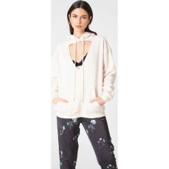 Bluzy rozpinane damskie: Glamorous Bluza z kapturem i wycięciem - Nude