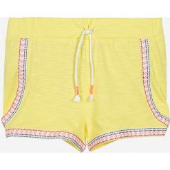 Blukids - Szorty dziecięce 134-164 cm. Żółte spodenki dziewczęce marki Blukids, bez wzorów, z bawełny, sportowe. W wyprzedaży za 34,90 zł.