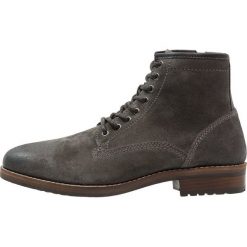 Buty zimowe męskie: Burton Menswear London TYRELL Botki sznurowane grey
