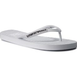 Japonki EA7 EMPORIO ARMANI - XCQ002 XCC08 D611 White/Black. Białe klapki damskie EA7 Emporio Armani, bez wzorów, z tworzywa sztucznego, bez obcasa. W wyprzedaży za 179,00 zł.