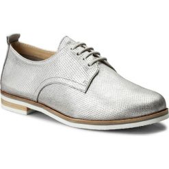 Oxfordy CAPRICE - 9-23200-20 Silver Metal 920. Szare półbuty damskie marki Caprice, na co dzień, bez wzorów, ze skóry, bez obcasa, na płaskiej podeszwie, bez zapięcia. W wyprzedaży za 179,00 zł.