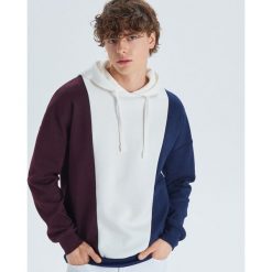 Trójkolorowa bluza z kapturem - Kremowy. Białe bluzy męskie marki Cropp, s, bez wzorów, z kapturem, bez rękawów, z kapturem. Za 89,99 zł.