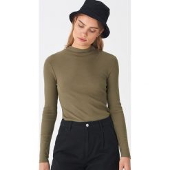 Bluzka z półgolfem basic - Khaki. Brązowe bluzki damskie House, xl, bez wzorów, bez kołnierzyka, bez rękawów. W wyprzedaży za 29,99 zł.