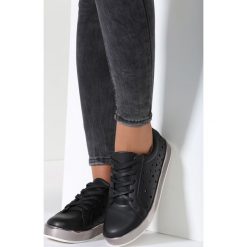 Czarne Creepersy Petrichor. Czarne półbuty damskie vices, bez wzorów, ze skóry, bez obcasa, na sznurówki. Za 49,99 zł.