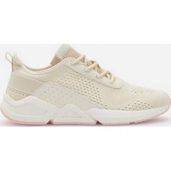 Buty w sportowym stylu - Kremowy. Białe buty sportowe damskie Reserved, bez wzorów, sportowe. Za 139,99 zł.