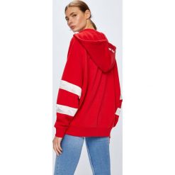 Tommy Jeans - Bluza. Czerwone bluzy z kapturem damskie Tommy Jeans, m, z bawełny. W wyprzedaży za 399,90 zł.