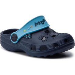 Klapki COQUI - Little Frog 8701-100-2118A Navy/Blue. Niebieskie sandały chłopięce Coqui, z tworzywa sztucznego, bez zapięcia. Za 39,00 zł.