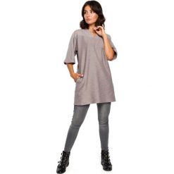 Szara Prosta Mini -Sukienka Tunika z Dekoltem V. Szare sukienki balowe marki Molly.pl, na co dzień, l, z dzianiny, z klasycznym kołnierzykiem, mini, oversize. Za 125,90 zł.