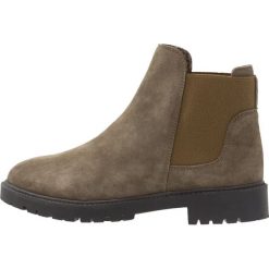KIOMI Botki tartufo. Brązowe buty zimowe damskie KIOMI, z materiału. W wyprzedaży za 208,45 zł.