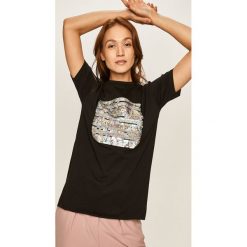 Answear - T-shirt. Czarne bluzki damskie ANSWEAR, s, z aplikacjami, z bawełny, z okrągłym kołnierzem. W wyprzedaży za 59,90 zł.