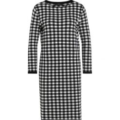 WEEKEND MaxMara ADUNCO Sukienka dzianinowa nero. Czarne sukienki dzianinowe marki WEEKEND MaxMara, l. W wyprzedaży za 474,50 zł.