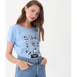 T-shirt z pandą - Niebieski. Niebieskie t-shirty damskie House, s, bez wzorów, bez kołnierzyka. W wyprzedaży za 19,99 zł.