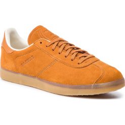 Buty adidas - Gazelle BD7490 Craoch/Ecrtin/Gum3. Pomarańczowe buty sportowe męskie Adidas, na co dzień, bez wzorów, z zamszu, eleganckie, bez zapięcia. Za 399,00 zł.
