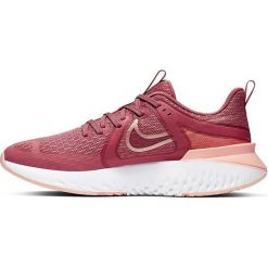Buty "Legend React 2" w kolorze czerwonym do biegania. Czerwone buty sportowe damskie z materiału, do biegania. W wyprzedaży za 279,95 zł.
