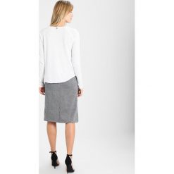 Bluzki asymetryczne: Rich & Royal HEAVY LONGSLEEVE Bluzka z długim rękawem white
