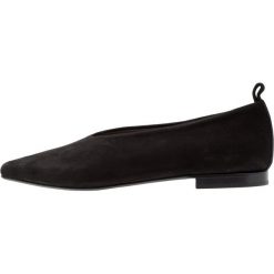 Copenhagen Baleriny black. Czarne baleriny damskie marki Copenhagen, bez wzorów, ze skóry, klasyczne, bez obcasa. Za 509,00 zł.