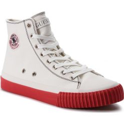 Trampki GUESS - Malibu Hi FM6MLB FAB12 WHITE. Białe półbuty męskie Guess, z aplikacjami, ze skóry, klasyczne, bez zapięcia. Za 399,00 zł.