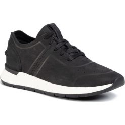 Sneakersy UGG - W Adaleen 1109539 Blk. Czarne półbuty damskie Ugg, bez wzorów, ze skóry, bez obcasa, na płaskiej podeszwie, bez zapięcia. Za 519,00 zł.