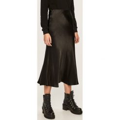 Answear - Spódnica. Czarne spódniczki damskie ANSWEAR, s, z wiskozy, casualowe, midi, rozkloszowane. W wyprzedaży za 79,90 zł.