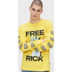 Koszulka Rick and Morty z długim rękawem - Żółty. Żółte koszulki męskie Cropp, s, bez wzorów, bez kołnierzyka, z długim rękawem, długie. Za 69,99 zł.