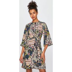 Desigual - Sukienka. Szare sukienki damskie marki Desigual, na co dzień, bez wzorów, z wiskozy, casualowe, z okrągłym kołnierzem, bez rękawów, mini, proste. Za 499,90 zł.