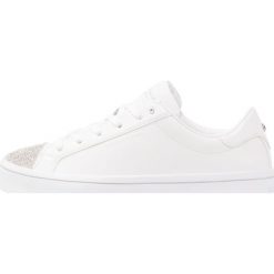 Tenisówki damskie: Skechers Sport HILITE ON POINT Tenisówki i Trampki white