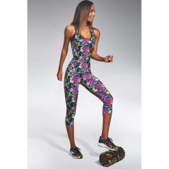 Damskie legginsy sportowe 3/4 Revel. Szare legginsy sportowe damskie marki Basbleu, ze skóry, na fitness i siłownię. Za 71,99 zł.