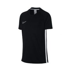 Koszulka chłopięca B Dry Academy Ss czarna r. S (AO0739 010). Czarne t-shirty chłopięce Nike, bez wzorów, bez rękawów. Za 47,14 zł.