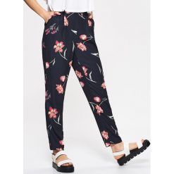 Spodnie z wysokim stanem: Materiałowe spodnie high waist – Czarny