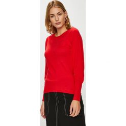 Only - Sweter. Czerwone swetry klasyczne damskie ONLY, l, z dzianiny, z okrągłym kołnierzem. W wyprzedaży za 99,90 zł.