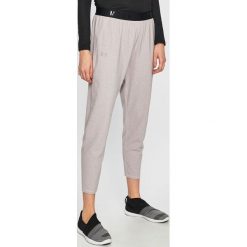 Under Armour - Spodnie. Szare spodnie damskie Under Armour, s, bez wzorów, z elastanu. Za 189,90 zł.