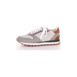 Buty Brunello Cucinelli MZUFCPA227. Szare trampki męskie Brunello Cucinelli, bez wzorów, bez zapięcia. Za 2042,48 zł.