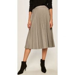 Vero Moda - Spódnica. Szare spódniczki damskie Vero Moda, do pracy, z haftami, z elastanu, biznesowe, midi, rozkloszowane. Za 219,90 zł.