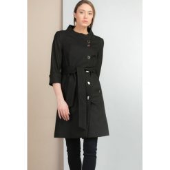 Płaszcz w kropeczki. Płaszcze damskie Monnari, na wiosnę, w paski, eleganckie. Za 183,60 zł.