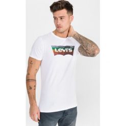 Levi's® Koszulka Biały. Białe podkoszulki męskie s, z nadrukiem, z bawełny, z krótkim rękawem. Za 102,95 zł.