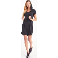 SUKIENKA EA7 EMPORIO ARMANI. Sukienki damskie EA7 Emporio Armani, xxl, bez wzorów, eleganckie, bez kołnierzyka, bez rękawów. Za 549,00 zł.