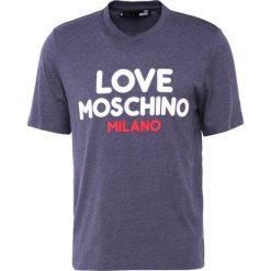Love Moschino Tshirt z nadrukiem navy. Niebieskie koszulki polo marki Tiffosi. W wyprzedaży za 383,20 zł.