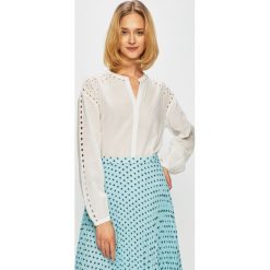Pepe Jeans - Koszula Dori. Białe bluzki damskie Pepe Jeans, s, bez wzorów, z bawełny, casualowe, ze stójką, z długim rękawem. W wyprzedaży za 179,90 zł.