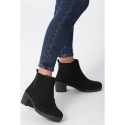 Czarne Botki Shicho. Czarne botki damskie Born2be, bez obcasa, na obcasie, bez zapięcia. Za 109,99 zł.