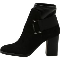 Botki damskie: Calvin Klein ETTORE Botki na obcasie black
