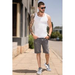 Koszulka bokserka COLIN WHITE. Białe koszulki męskie Koszulka bokserka COLIN WHITE, xl, bez wzorów, bez kołnierzyka. W wyprzedaży za 29,00 zł.