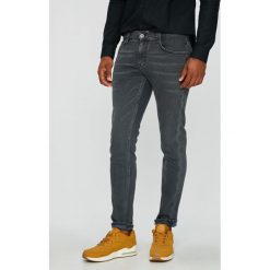 Mustang - Jeansy Oregon Tapered. Szare jeansy męskie regular Mustang. W wyprzedaży za 269,90 zł.