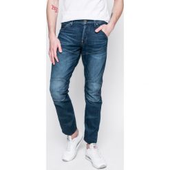 G-Star Raw - Jeansy 5620. Niebieskie jeansy męskie marki G-Star RAW, bez wzorów, retro, z podwyższonym stanem. W wyprzedaży za 479,90 zł.
