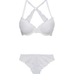 Biustonosz usztywniany + figi hipster (2 części) bonprix biały. Białe figi damskie marki bonprix, w koronkowe wzory, z koronki. Za 74,99 zł.