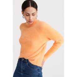 Sweter ze stójką - Pomarańczowy. Pomarańczowe swetry damskie Reserved, m, bez wzorów, bez rękawów, bez kaptura. W wyprzedaży za 59,99 zł.