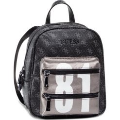 Plecak Guess Caley (SM) HWSM76 74320. Szare plecaki damskie Guess, z aplikacjami. W wyprzedaży za 359,00 zł.