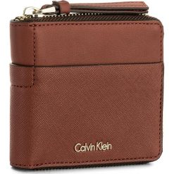 Portfele damskie: Mały Portfel Damski CALVIN KLEIN BLACK LABEL – Marissa Small Ziparo K60K603197 227